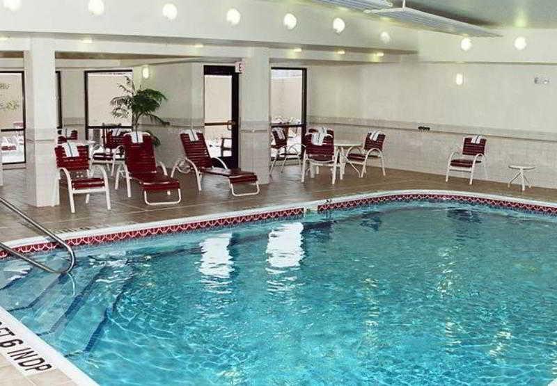 Courtyard By Marriott Topeka Instalações foto
